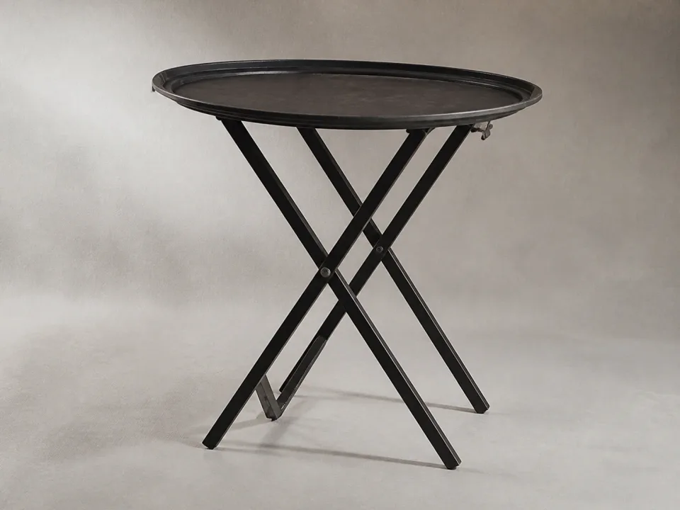 Charola ovalada negra con soporte plegable para servicio