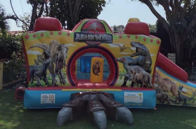 Jurassic World 5x4