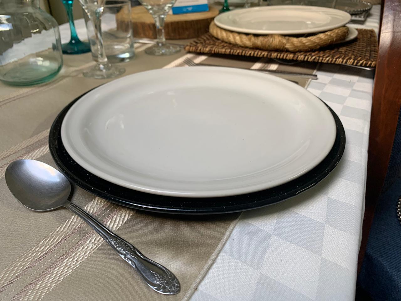 Bajo plato peltre