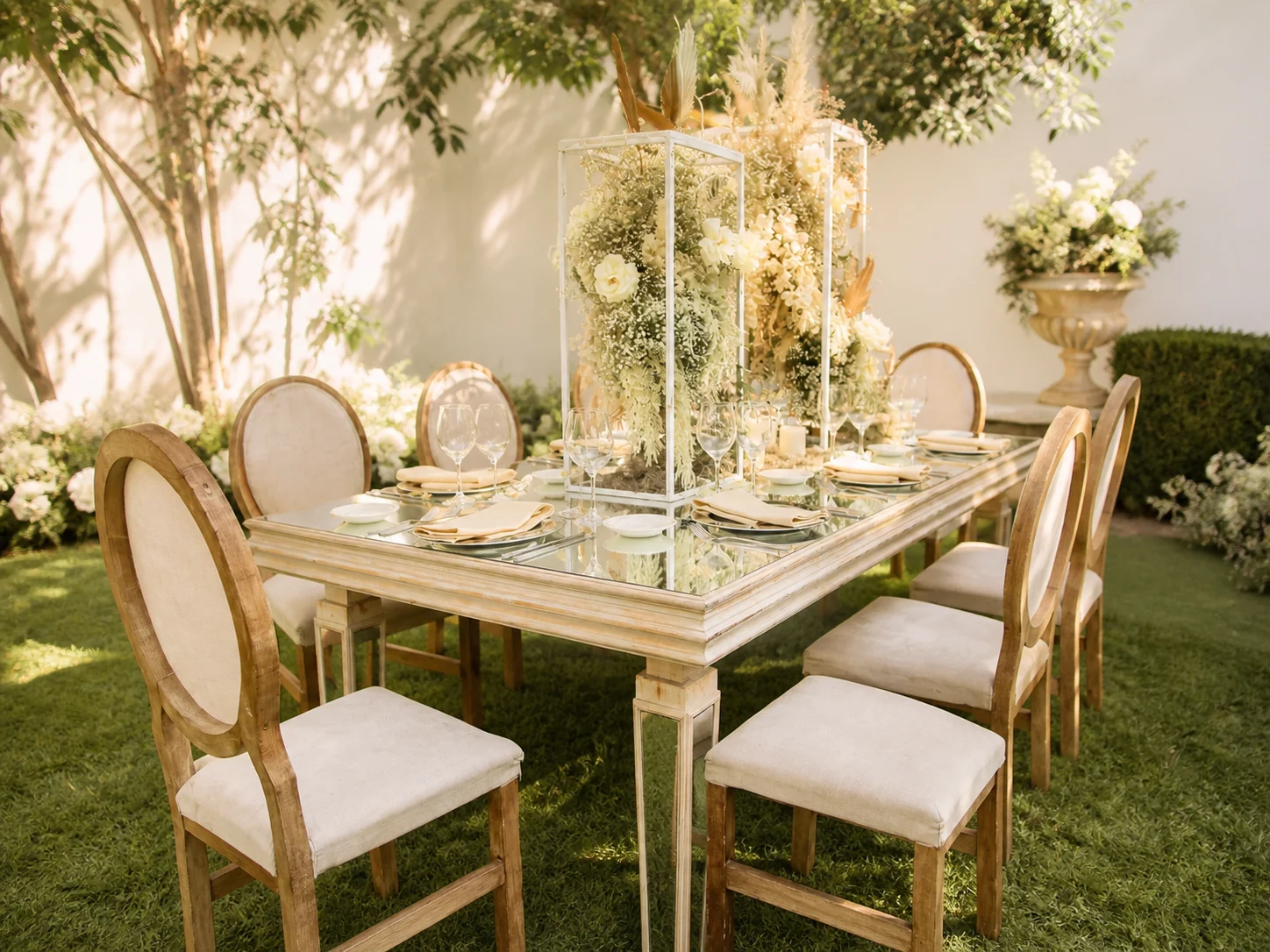 Mesa premium con silla Luis XV