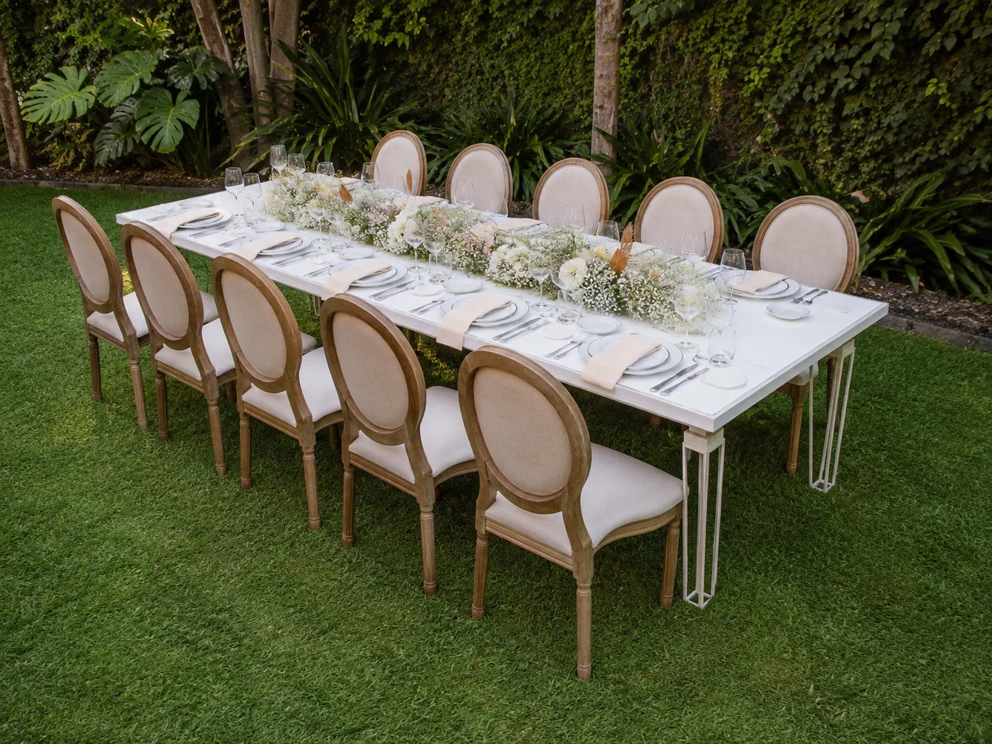 Mesa premium con silla Luis XV
